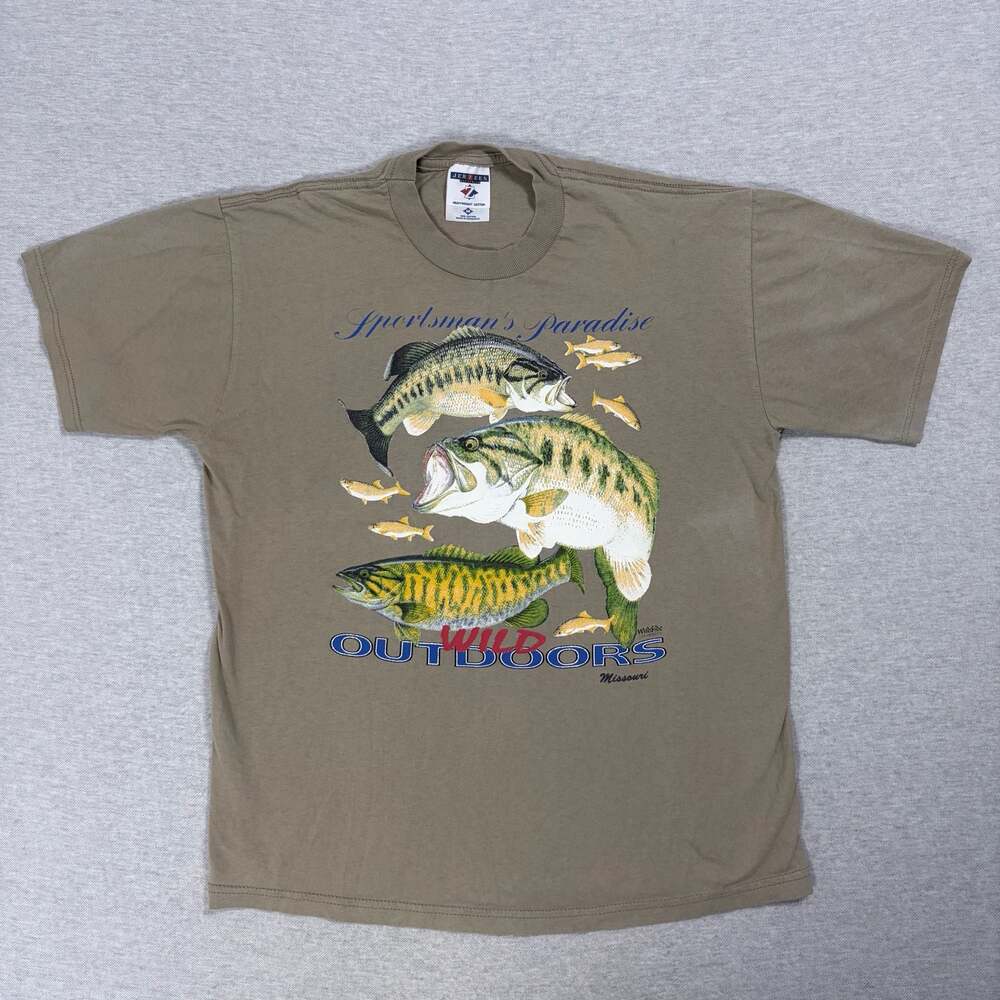 Jerzees Activewear Sportsmans Paradise Missouri Fishing Graphic T-Shirt Medium
